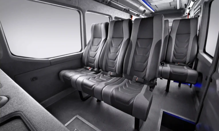 Mitsubishi Canter Bus foto 5
