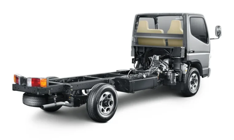 Mitsubishi Canter FE 71L BC foto 1